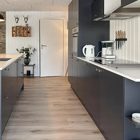 3 Bedroom Awesome In Ferienhaus *